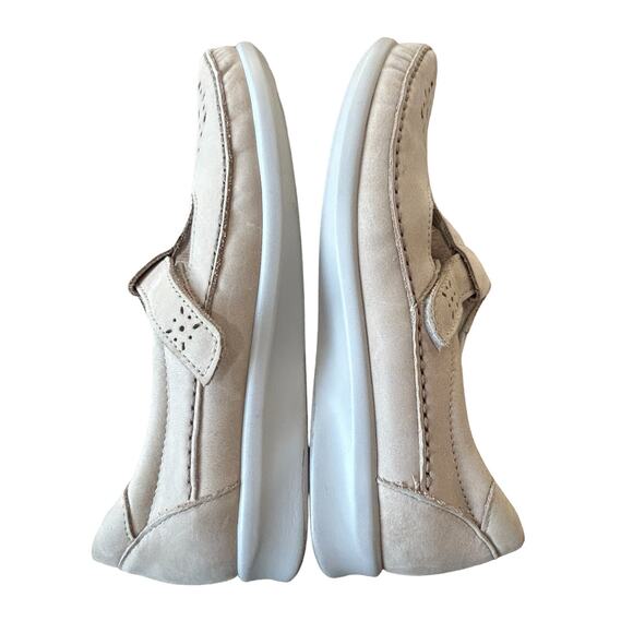 SAS Shoe Womens Size 7.5 Slim Cream Leather Roamer‎ Loafer Slip on Shoe Sandal - Picture 6 of 11